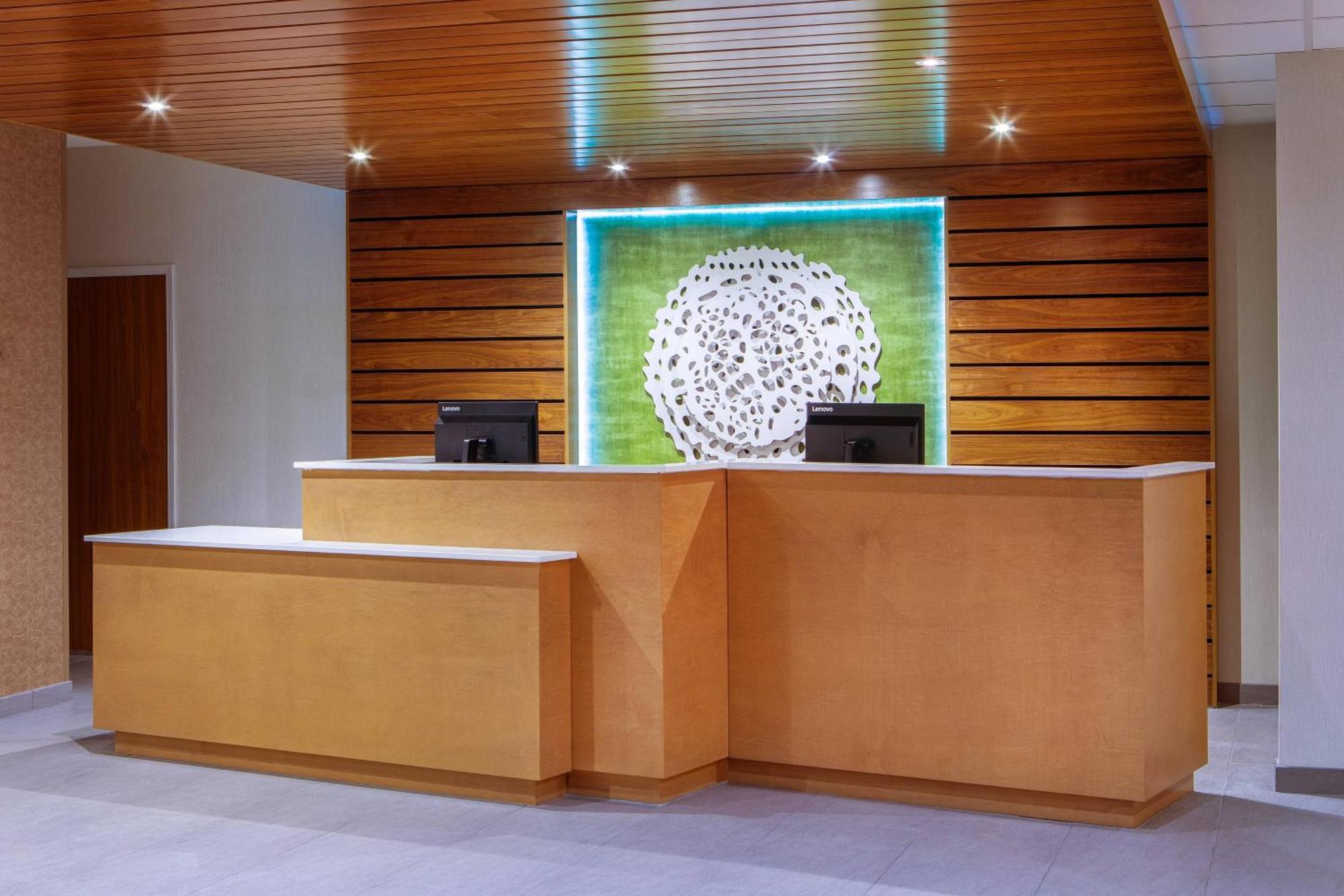 Fairfield Inn & Suites By Marriott Mcpherson Exteriör bild